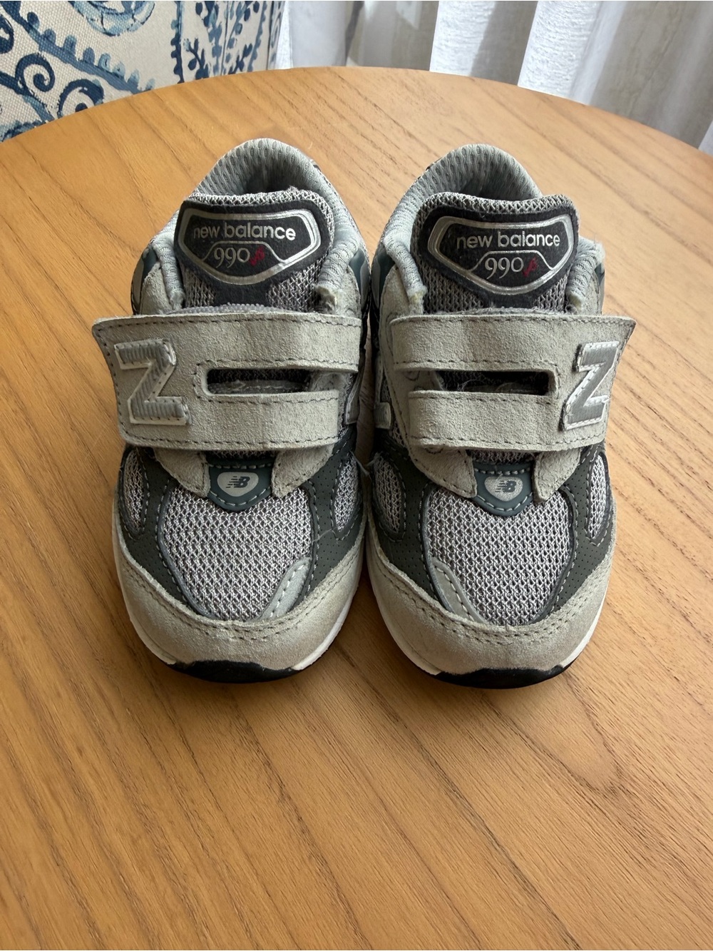 New Balance 990v6 Kids Sneakers Gray Hook & Loop Size 6.5 US / EU 23